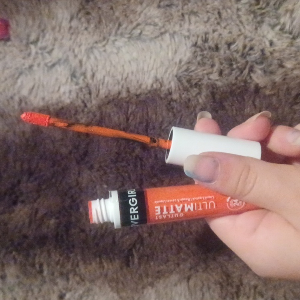 Neon lipStick - Picture 5 of 5